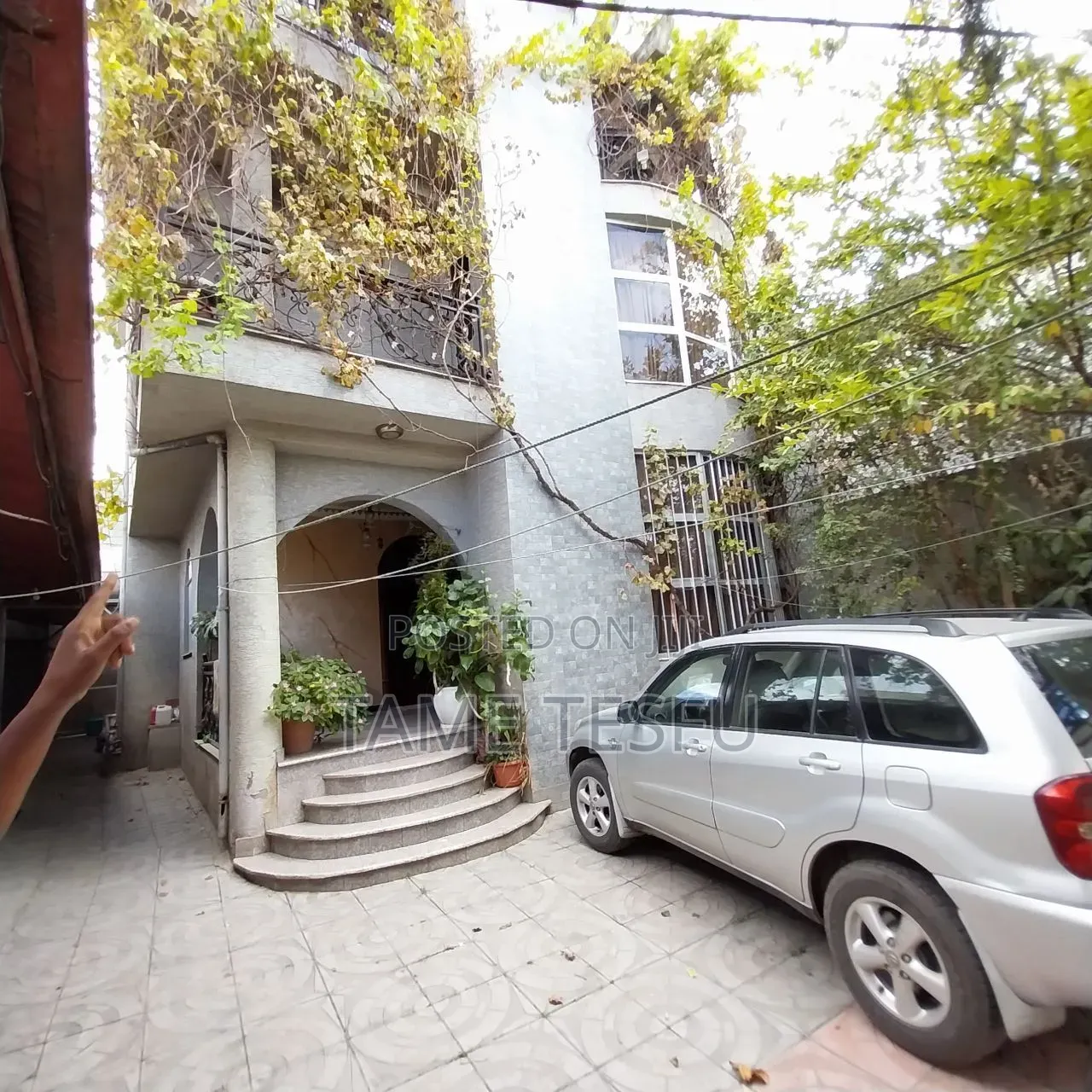 Furnished 6bdrm House in ኤካ ሆስፒታል, Yeka for sale
