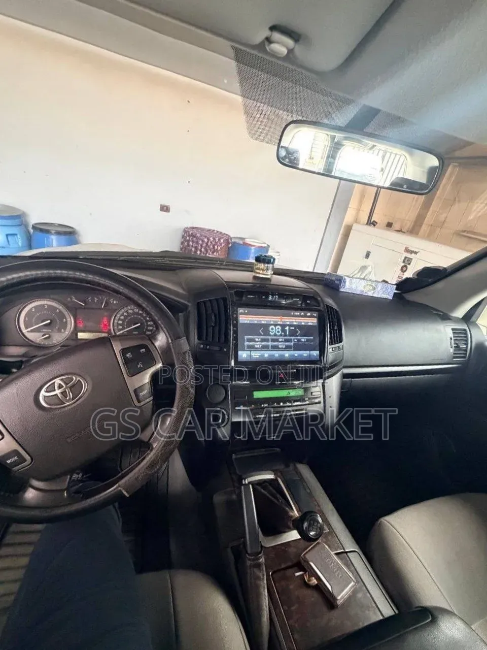 Toyota Land Cruiser 2012 White