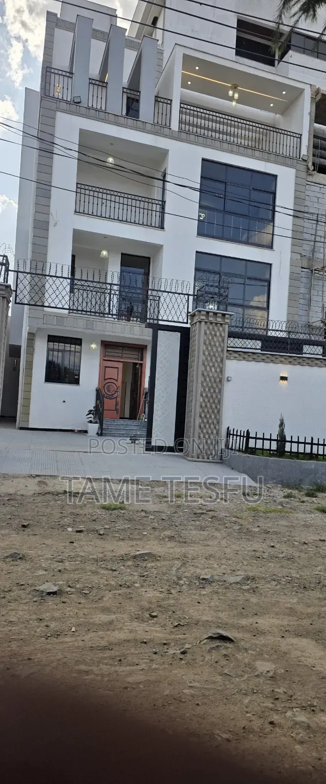 Furnished 7bdrm House in ሀያት, Bole for sale