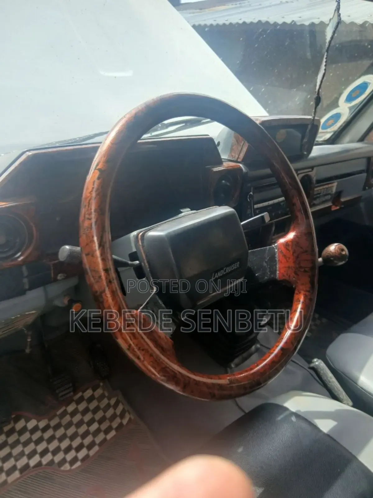 Toyota Land Cruiser 1996 White