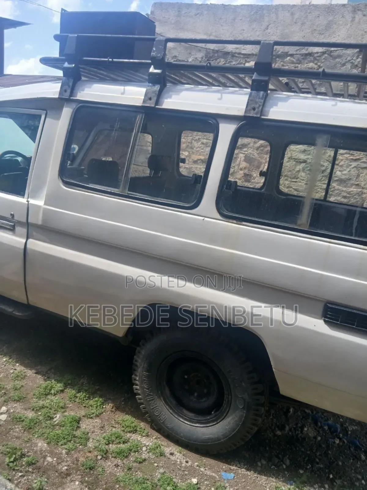 Toyota Land Cruiser 1996 White