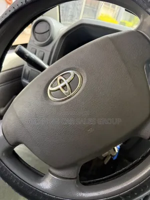 Toyota Land Cruiser 2010 White