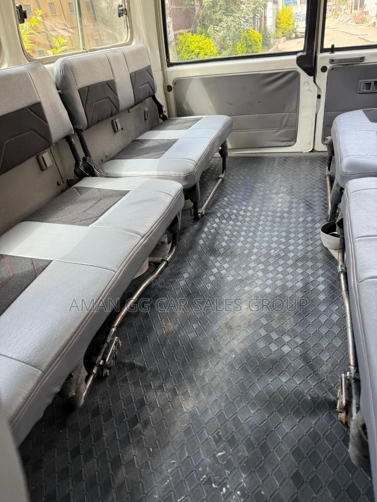 Toyota Land Cruiser 2010 White