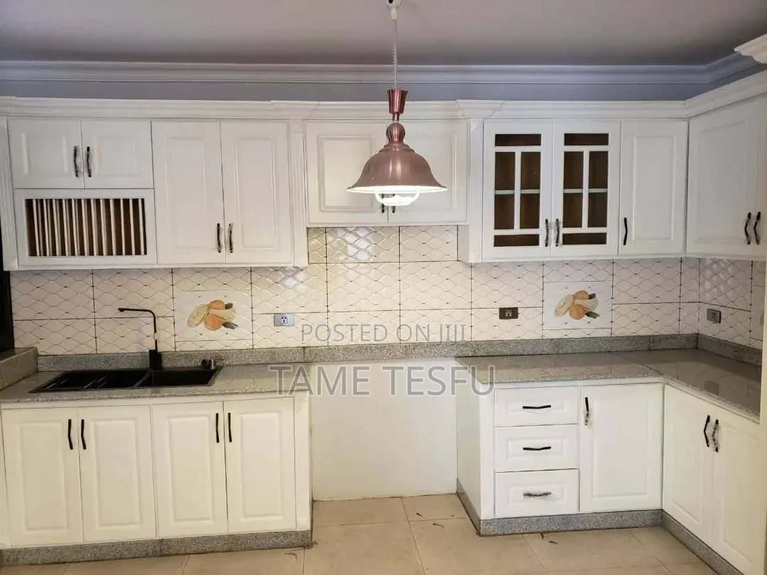 Furnished 6bdrm House in ቦሌ, Bole for sale
