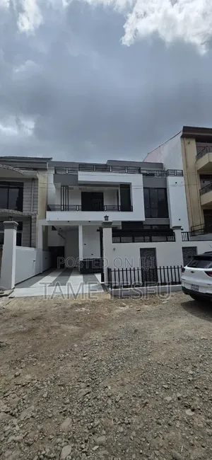 Furnished 7bdrm House in Cmc, Bole for sale