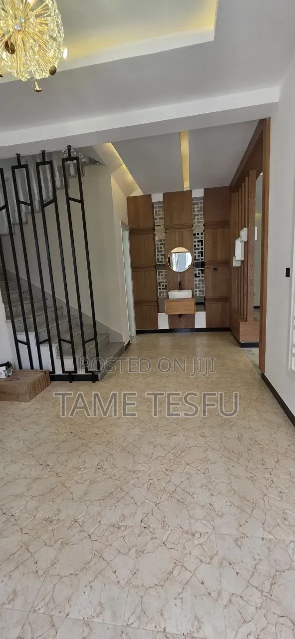 Furnished 7bdrm House in Cmc, Bole for sale