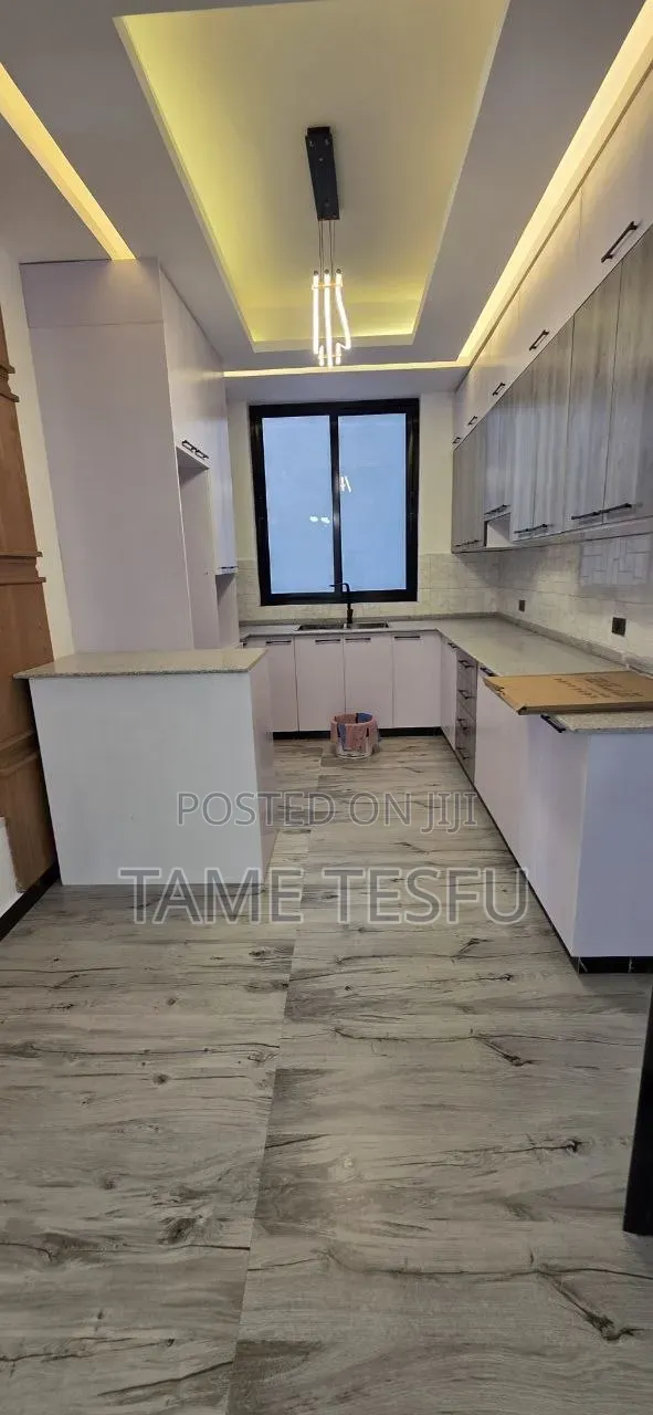 Furnished 7bdrm House in Cmc, Bole for sale