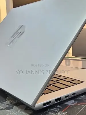 New Laptop HP EliteBook 840 G10 16GB Intel Core i7 SSD 512GB
