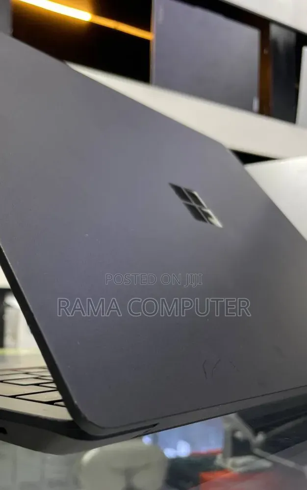 New Laptop Microsoft 16GB Intel Core i7 SSD 512GB