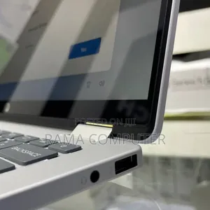 New Laptop HP OmniBook 5 Flip 16GB Intel Core Ultra 7 SSD 512GB