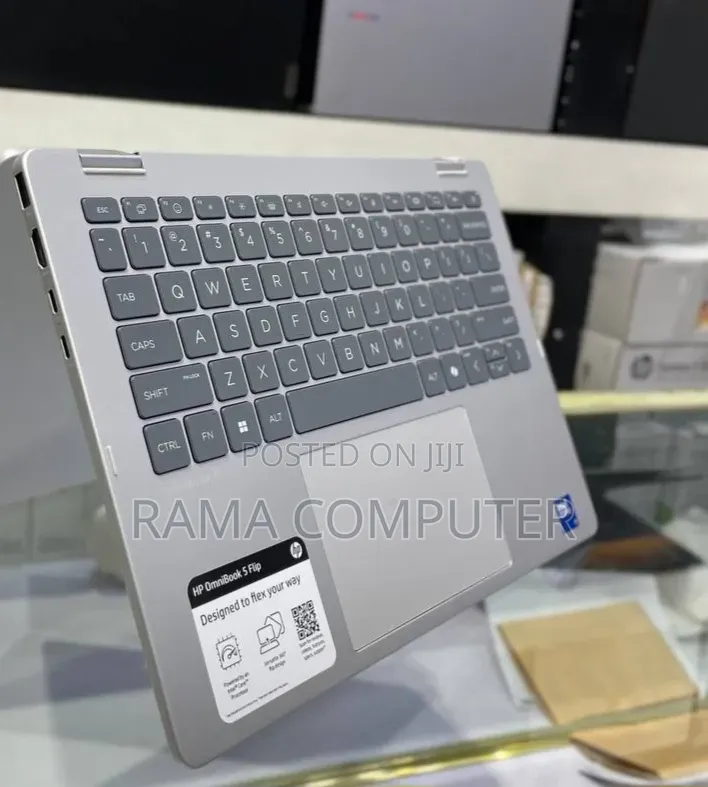 New Laptop HP OmniBook 5 Flip 16GB Intel Core Ultra 7 SSD 512GB