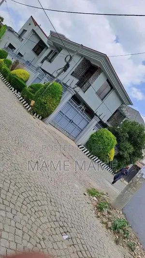 7bdrm House in Addis Abeba, Bole for sale