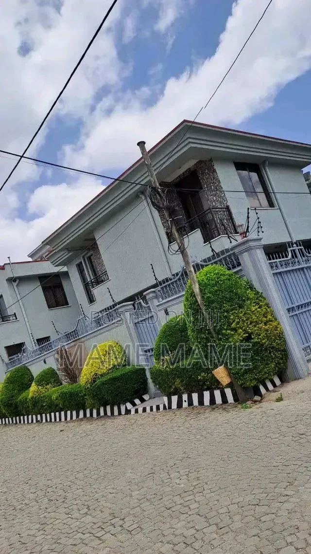 7bdrm House in Addis Abeba, Bole for sale