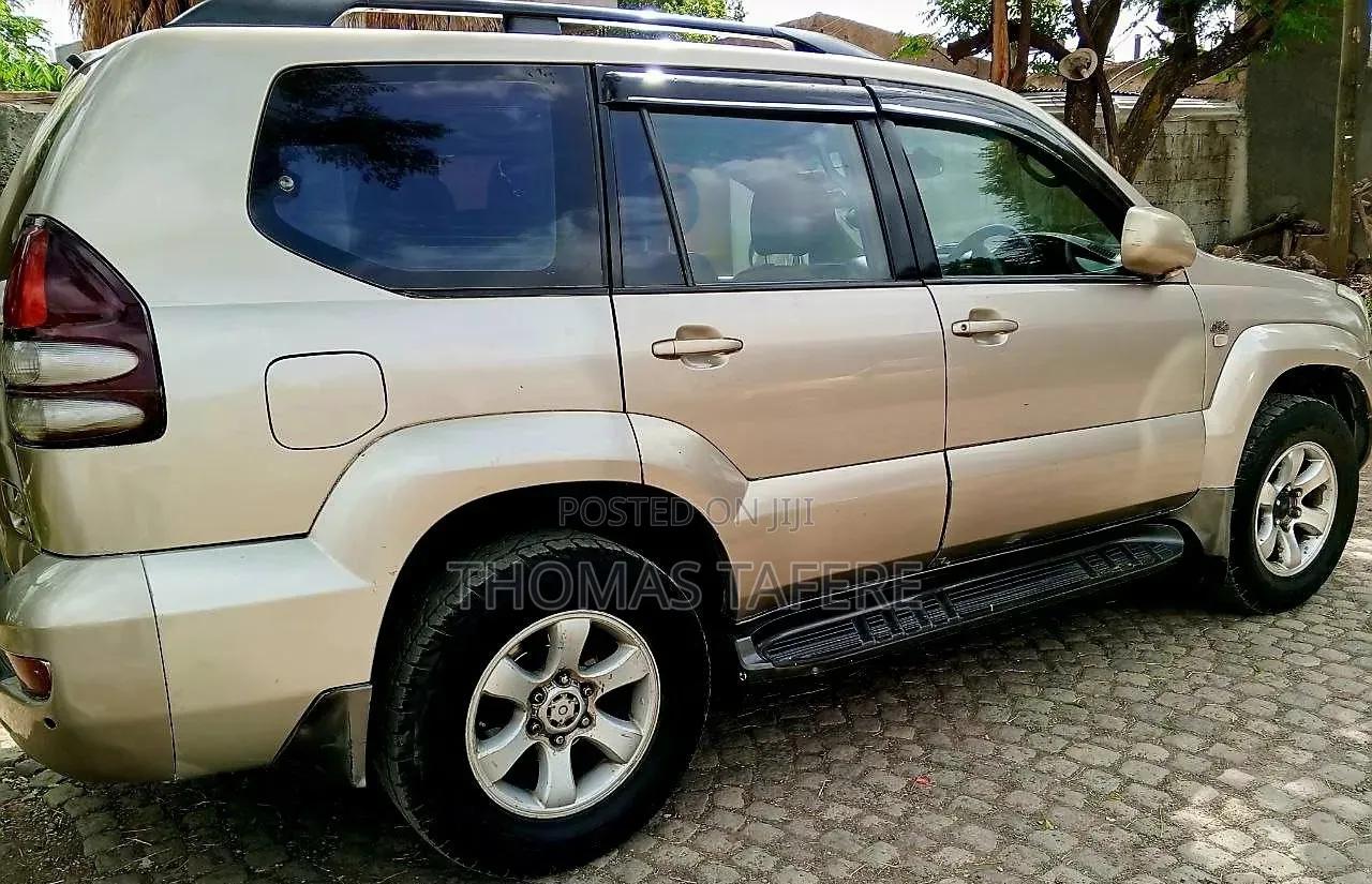 Toyota Land Cruiser 2006 Beige