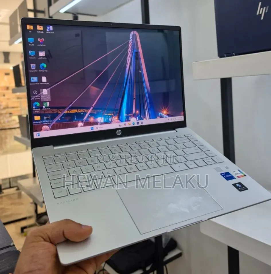 New Laptop HP Pavilion 14 16GB Intel Core i5 SSD 512GB