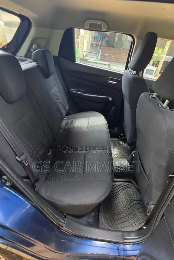 Suzuki Swift 2022 Blue