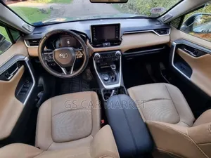 Toyota RAV4 2021 Gray
