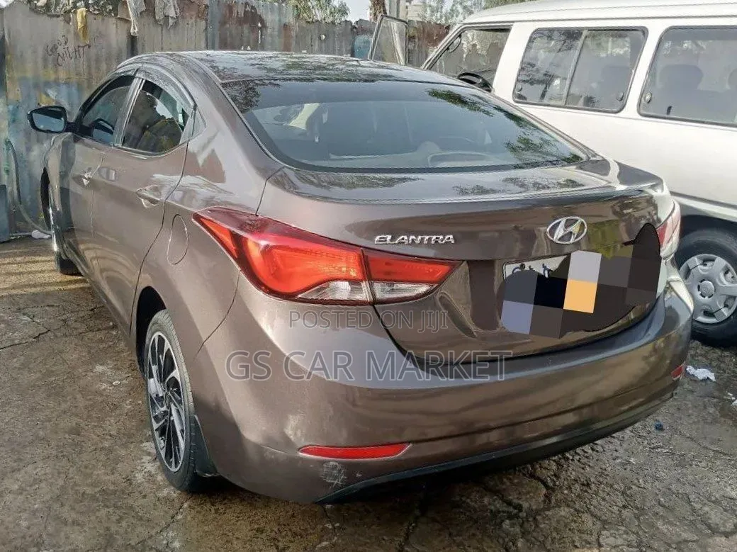 Hyundai Elantra 2014 Brown