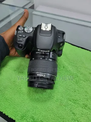 Canon 200d Camera