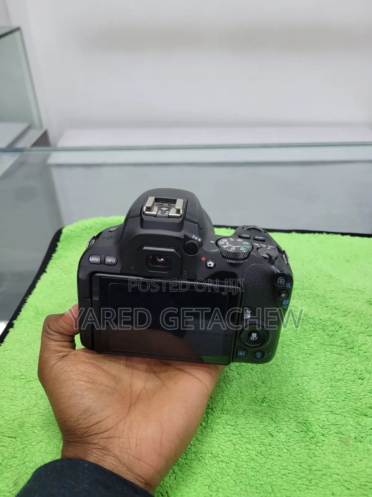 Canon 200d Camera
