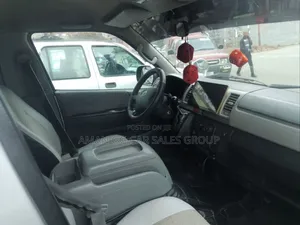 Toyota HiAce 2007 Silver