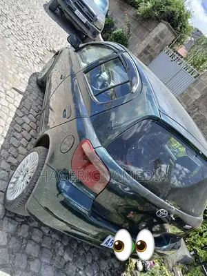 Toyota Yaris 1.4 2002 Green