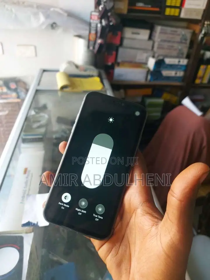 Apple iPhone 11 64 GB Black