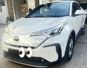 Toyota C-HR 2022 White