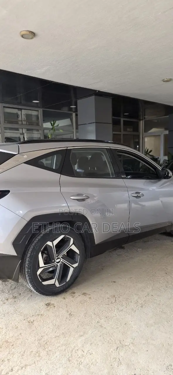 Hyundai Tucson 2022 Silver