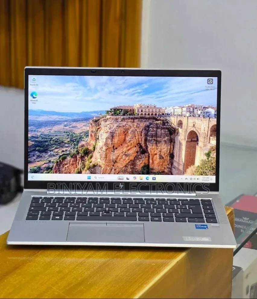 New Laptop HP EliteBook 840 G8 16GB Intel Core i5 SSD 512GB
