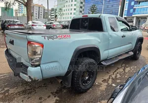 Toyota Tacoma 2020 Gray
