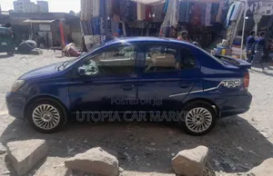 Toyota Platz 2005