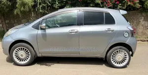 Toyota Yaris 2010 Silver