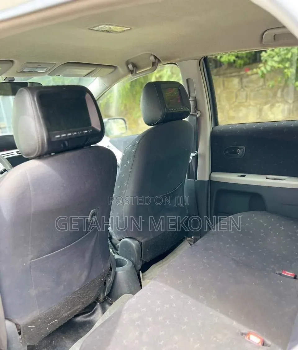 Toyota Yaris 2010 Silver