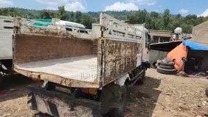 በአስቸኳይ የሚሸጥ ገልበጭ መኪና