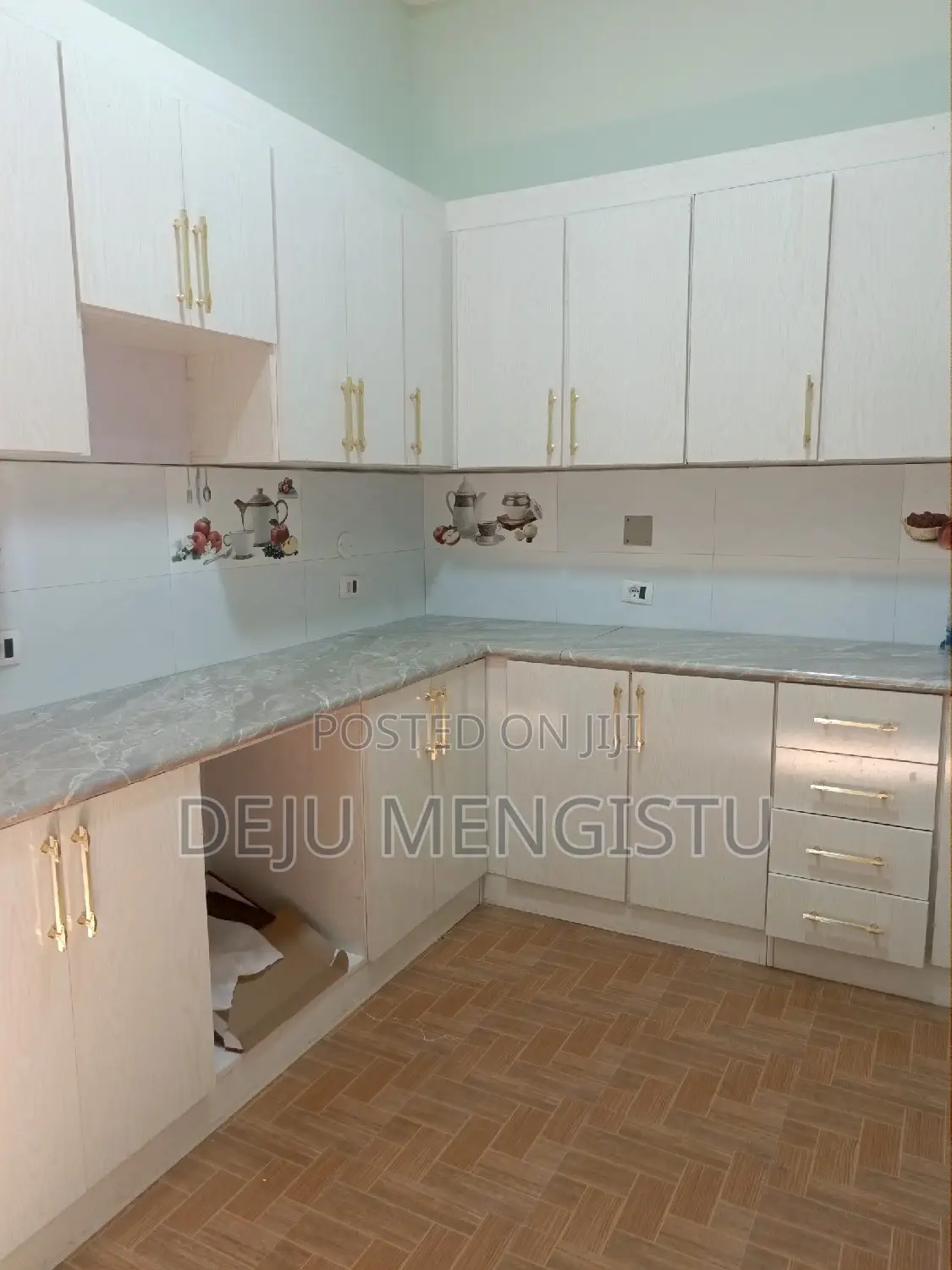 Furnished 4bdrm Villa in ለገጣፎ, Yeka for sale