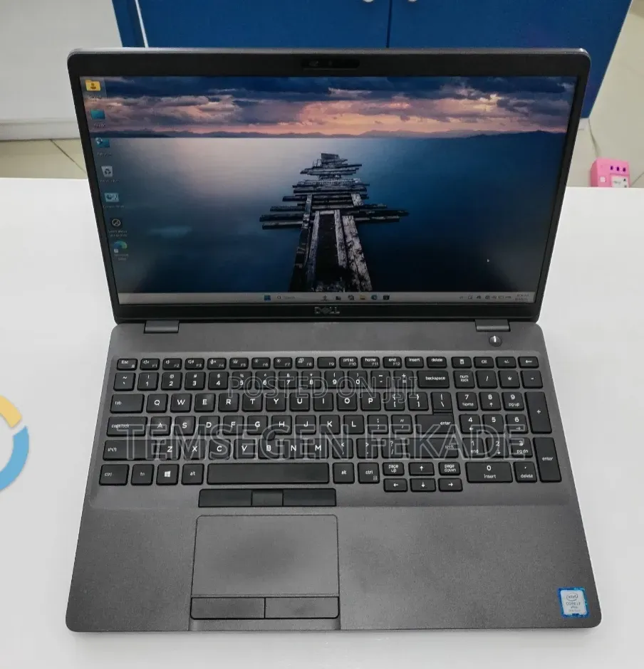 New Laptop Dell Precision 3541 16GB Intel Core i7 SSD 512GB