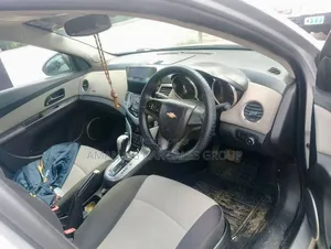 Chevrolet Cruze 2012 Silver
