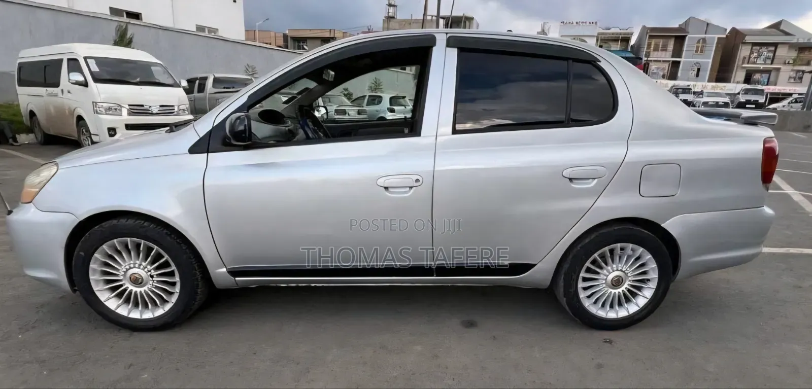 Toyota Platz 2005