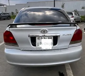 Toyota Platz 2005