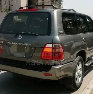 Toyota Land Cruiser 2002 Gray