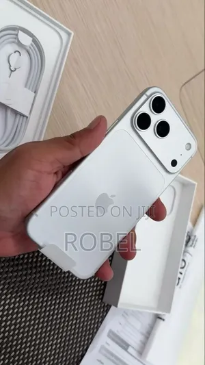New Apple iPhone 17 Pro Max 256 GB White