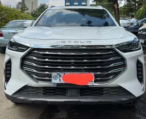 Jetour X70 Plus 2022 White