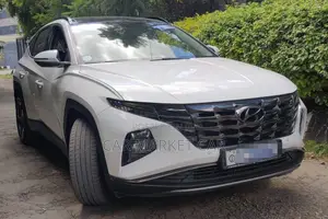 Hyundai Tucson Sport 2021 White
