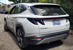 Hyundai Tucson Sport 2021 White