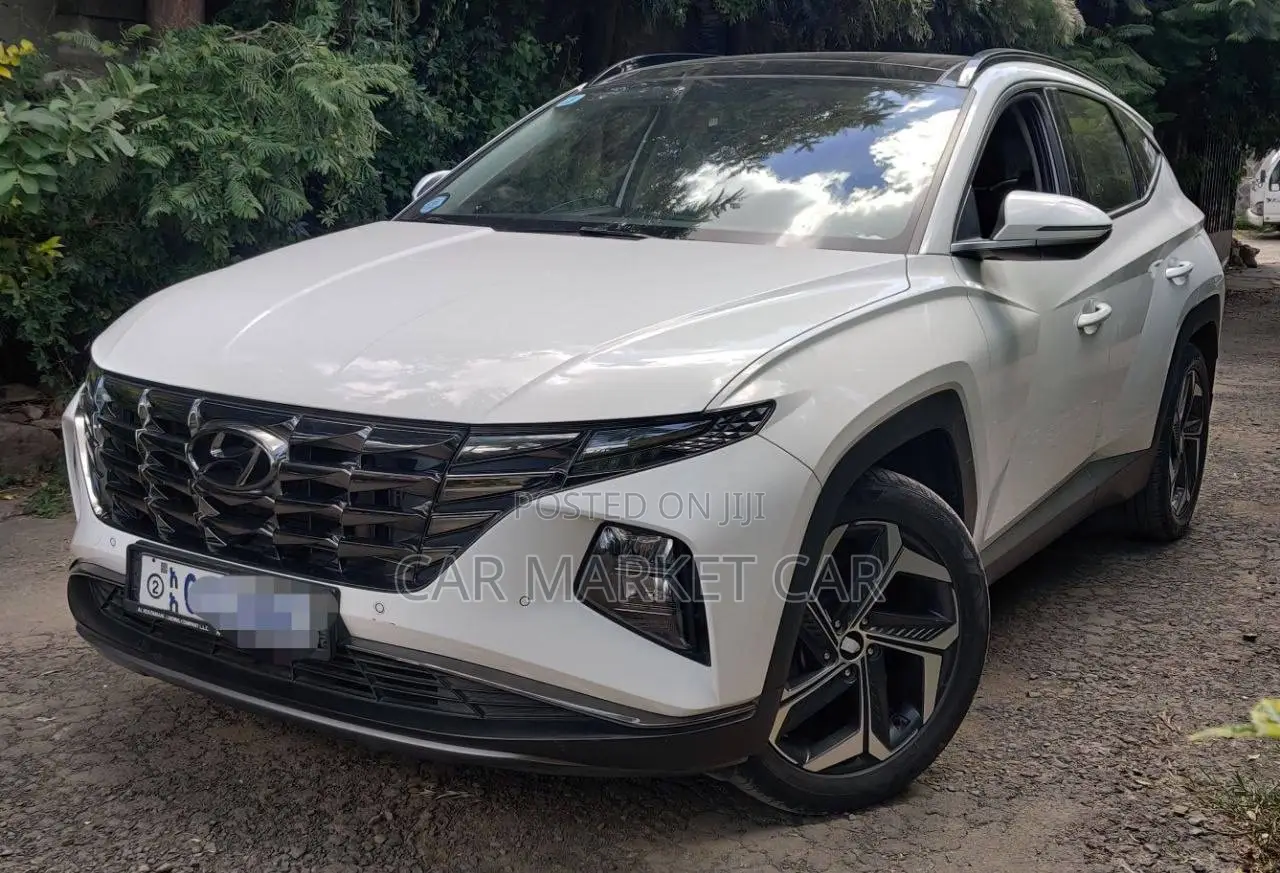 Hyundai Tucson Sport 2021 White
