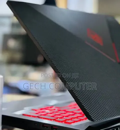 New Laptop HP Omen 17 16GB Intel Core i7 SSD 256GB