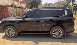 Toyota Land Cruiser 2023 Black