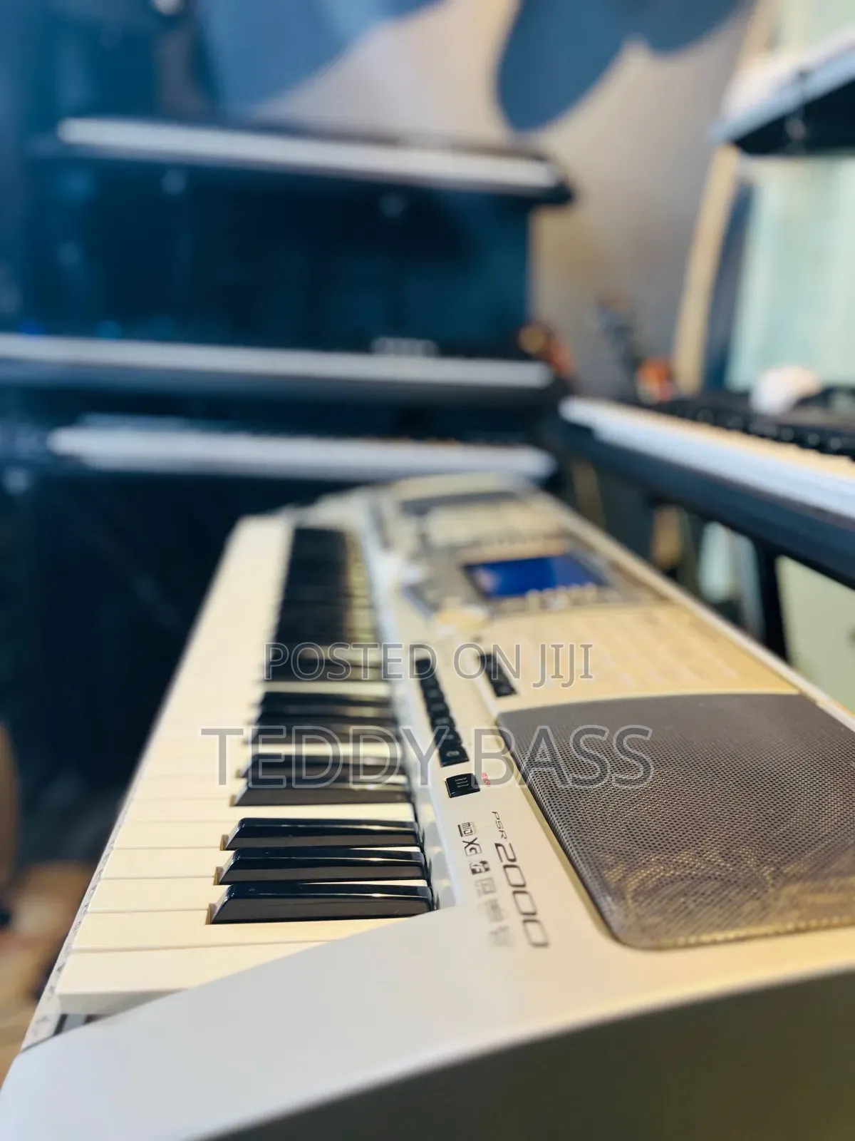 Yamaha 2000