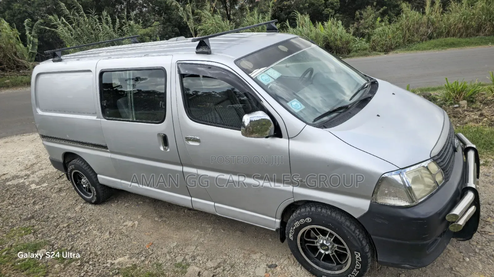 Toyota HiAce 1987 Silver